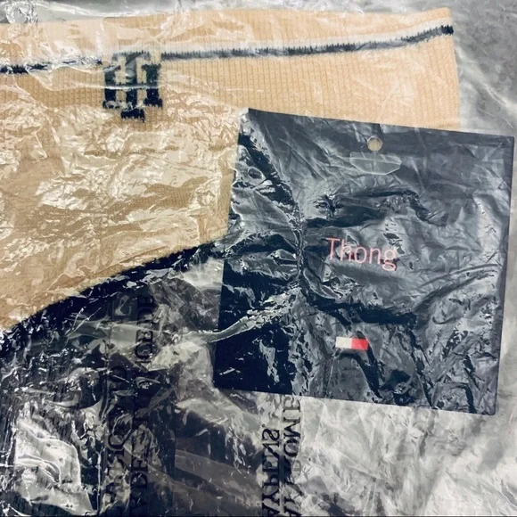 TOMMY HILFIGER THONG NWT - Picture 3 of 4